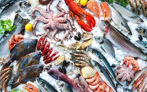 Mùa hè đi biển thì phải thuộc nằm lòng các quy tắc chọn hải sản này để luôn được ăn tươi ngon