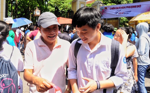 Đáp án đề thi Toán vào lớp 10 ở Hà Nội: Các câu không quá khó, học sinh dễ dàng đạt điểm trên trung bình