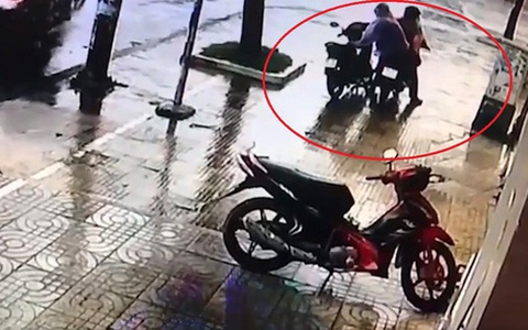 Bất ngờ vụ "trộm xe máy làm rơi ví": Một nạn nhân tới trình báo vì bị nghi ngờ là kẻ trộm