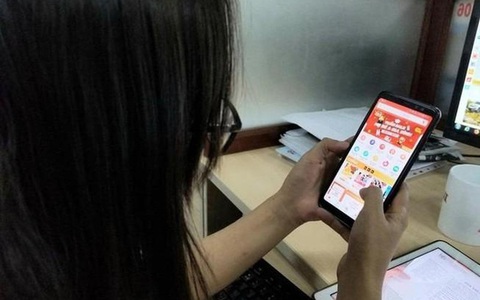 Chợ mạng thay cô bán hàng rong: "Ai đồng nát sắt vụn bỏ đi", ấy thế mà món nào món ý vẫn đắt khách không ngờ