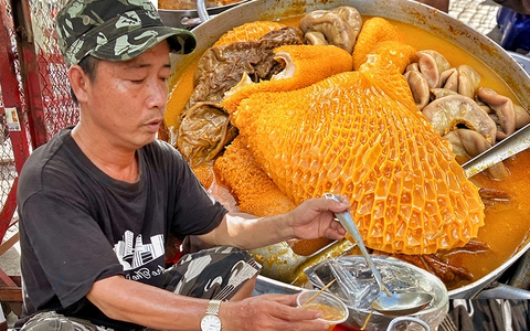 Hàng phá lấu 30 năm nổi tiếng đắt nhất Sài Gòn ở khu chợ Lớn nay đã vượt mốc hơn nửa triệu/kg, vẫn độc quyền mùi vị và khách tứ phương đều tìm tới ăn