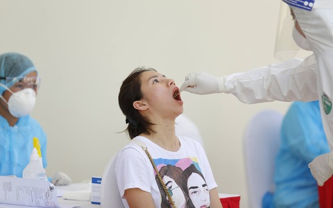 Vì sao Hà Nội chậm tiến độ xét nghiệm RT-PCR cho người trở về từ Đà Nẵng?