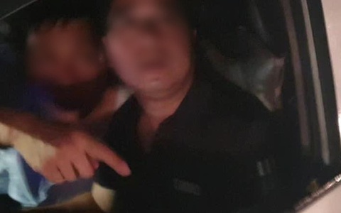 Mẹ bé gái đi xe đạp điện bị tài xế ô tô nghi say xỉn tông chấn thương: “Cháu đi học về thì bị tông tổn thương xương đầu gối, bong gân”