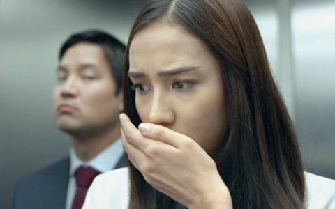 4 cách khử mùi hôi miệng siêu hiệu quả trong 4 hoàn cảnh: Vừa ngủ dậy, khi bạn lo lắng, lúc ăn no hoặc đói bụng