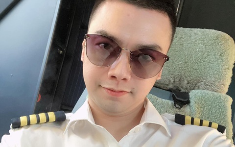 Than ế mốc hậu chia tay Âu Hà My, cơ trưởng Duy Alex bị bạn bè trêu trông ngày càng "nữ tính" khiến khổ chủ phải liên tục giải thích