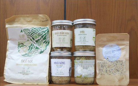 Ba bệnh nhân nghi ngộ độc thực phẩm sau khi sử dụng pate Minh Chay