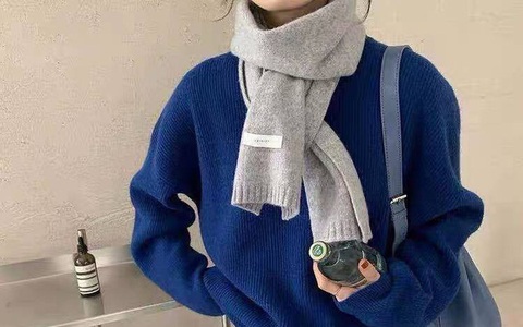 4 mẫu khăn quàng hot trend của mùa đông năm nay, đã ấm còn xinh thì tội gì mà không tậu lấy một em