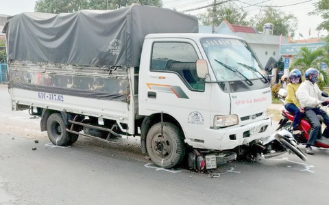 Tài xế ngủ gật, xe tải tông nhiều người: Nữ sinh lớp 7 tử vong