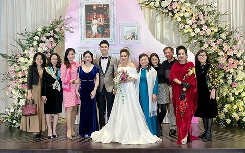 Đám cưới con gái Thanh Lam: Hồng Nhung công khai sánh đôi bên bạn trai ngoại quốc, Mỹ Linh và dàn sao góp mặt