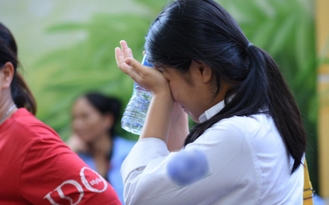 Nữ sinh nhập viện sau khi hoàn thành bài tập và mặt trái đáng sợ của câu nói mà phụ huynh nào cũng đang nói với con hằng ngày