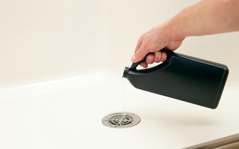Đừng mua 6 sản phẩm làm sạch này nữa, bạn đang ném tiền qua cửa sổ đấy!