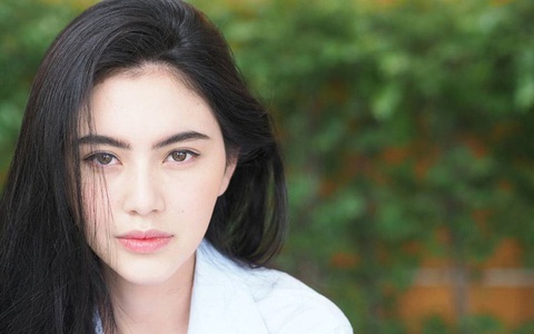 Chăm chị chồng ở cữ suốt 3 tháng ròng, ngày tôi về, chị đưa hộp quà khiến tôi tê tái cõi lòng