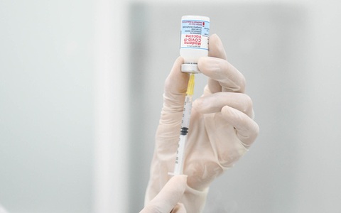 TP HCM gấp rút chuẩn bị tiêm vắc-xin Covid-19 cho học sinh