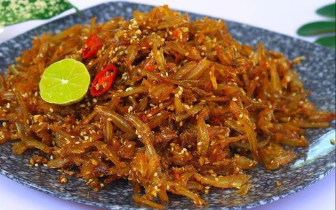 Loại cá này "nhỏ mà có võ", rim mắm xong ăn cùng cơm trắng thì đảm bảo tốn cơm gấp đôi!
