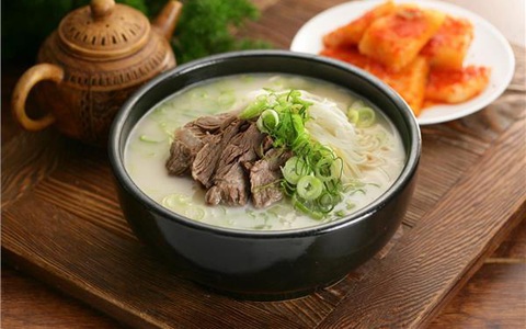 Miến mà nấu thế này thì vừa ngon, vừa có thể dùng như món canh được luôn!