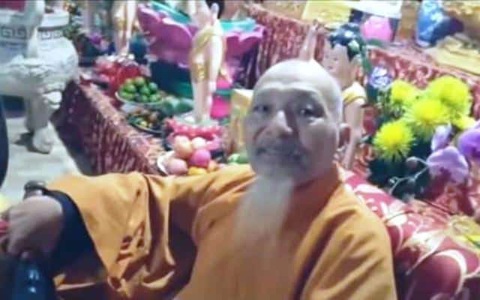 "Thầy ông nội" của "Tịnh thất bồng lai" Lê Tùng Vân vừa bị chính con trai tố cáo là ai?