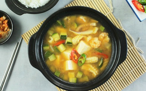 Cuối tuần mưa bão lành lạnh, phải nấu ngay bát canh này ăn cho hợp thời tiết 