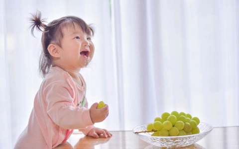 Hiểu lầm 6 loại trái cây tưởng ăn nhiều sẽ tốt cho trẻ nhưng không ngờ lại gây hại, bố mẹ nhất định cần biết rõ