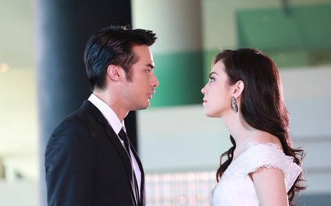 Mẹ chồng ốm mà vợ thờ ơ đi sớm về khuya, tôi đau đến tận tim gan khi nhìn thấy bộ quần áo lấm lem rơi ra từ cốp xe 