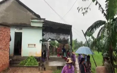 Bé 4 tuổi bị cậu vô tình ném dao trúng cổ tử vong
