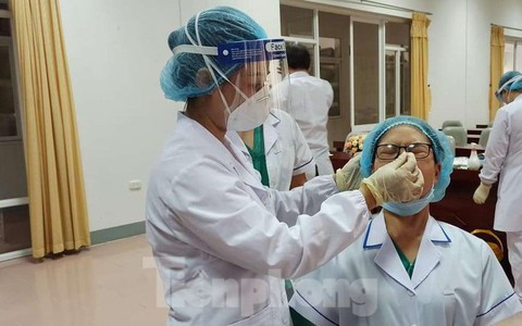 Dịch tiếp tục gia tăng, Nam Định lên kế hoạch tiêm 600.000 mũi vắc xin trong 1 tuần, cho F1 cách ly tại nhà