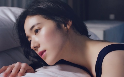 Bỏ tiền triệu đưa vợ bầu 8 tháng đi ăn ngon, nhìn thấy đôi nam nữ bàn bên cô ấy giận dỗi bỏ về khiến tôi ngơ ngác