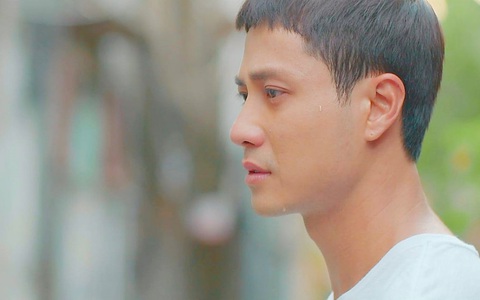 11 tháng 5 ngày: Fan đòi ê kíp trả lại đoạn thoại bị cắt của Đăng khi Nhi bỏ đi, Trí bày tỏ sự thất vọng về nam chính