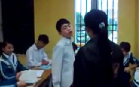 Hiệu trưởng nổi tiếng nghiêm khắc nhất và quan điểm gây bão: Chúng ta đang sống trong xã hội người lớn sợ trẻ con còn giáo viên bị phớt lờ, xem thường