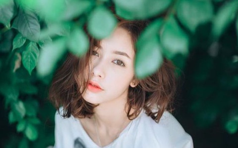 Bị người yêu cũ mỉa mai, chồng chưa cưới của tôi nhẹ nhàng nói một câu đủ khiến anh ta đỏ mặt nhục nhã
