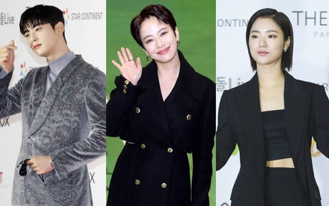 Thảm đỏ AAA 2021: Song Ji Hyo (Running Man) gây choáng với màn "xuống tóc" cực khác lạ, "tình tin đồn" của Song Joong Ki xuất hiện lẻ bóng