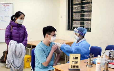 Chưa tiêm vắc xin phòng Covid-19 thì học sinh phải ở nhà học trực tuyến?