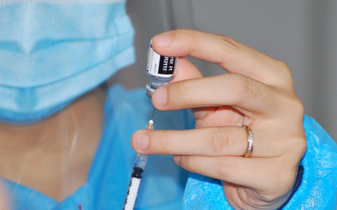 Tăng 3 tháng hạn dùng đối với các lô vaccine Pfizer có hạn dùng tháng 10, 11, 12/2021 và 1, 2, 3/2022