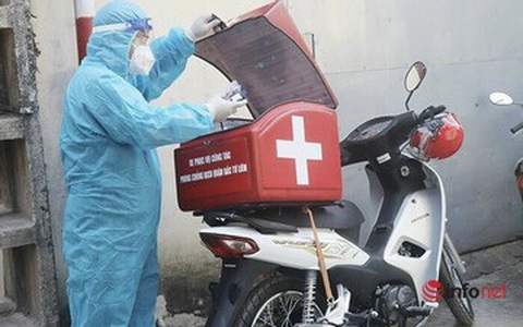 Hà Nội: F0 test nhanh y tế không đón, tự chữa khi âm tính bị gọi đi điều trị tập trung