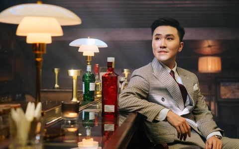 Hoàng Phương (The Debut) khuấy động làng nhạc Việt những ngày cuối năm bằng album cover các ca khúc Giáng sinh bất hủ