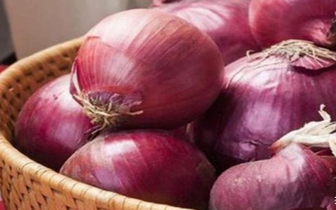 Trước khi ngủ uống một bát nước luộc hành tây, trong vòng 15 ngày cơ thể sẽ có 4 sự cải thiện tốt hơn cả "nghìn viên thuốc bổ"
