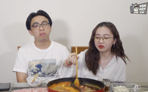 Thiếu gia hệ thống phở nổi tiếng Hà Nội và vợ hé lộ tên con tương lai, là gì mà nhất quyết không để ông bà nội biết?