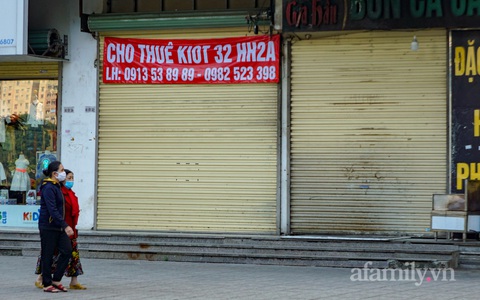 Hà Nội: Làn sóng trả mặt bằng lan rộng vì dịch "leo thang", hàng loạt đơn vị đang "tháo chạy" khỏi các chung cư, tòa cao ốc