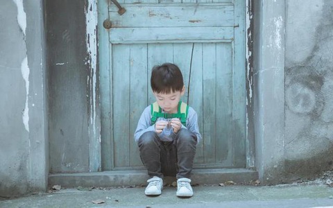 "Mẹ ơi, Tết rồi, mẹ mua cho con mua đồ chơi nhé": Câu trả lời của bạn ảnh hưởng đến cuộc đời của đứa trẻ