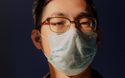Ngôi sao trong làng tiên tri: Thanh niên 27 tuổi dự báo Covid-19 cực chuẩn, đánh bại hệ thống trăm triệu USD của cả Mỹ và Anh