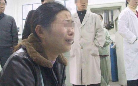 Bị bong gân lâu ngày, người phụ nữ "chết điếng" sau một câu nói của bác sĩ, hôn nhân có nguy cơ tan vỡ vì lý do lạ lùng