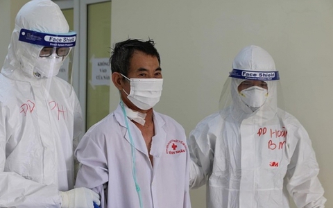 Các bệnh nhân COVID-19 rất nặng đã tiến triển sức khỏe, nhiều lần xét nghiệm âm tính với SARS-CoV-2