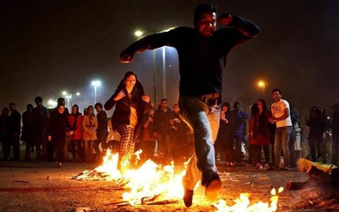 Hơn 1.000 người thương vong trong lễ hội lửa ở Iran