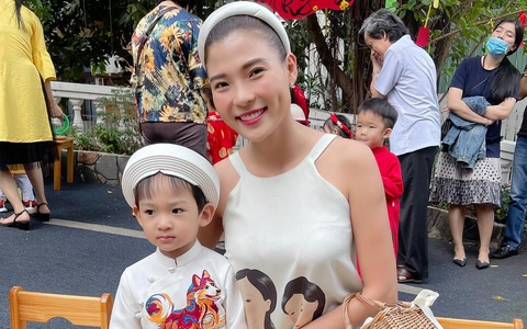 Con gần 3 tuổi vẫn đóng bỉm, Thúy Diễm sốt ruột lên mạng xin kinh nghiệm được các mẹ tư vấn cho cách bỏ bỉm trong 1 tuần ngon ơ