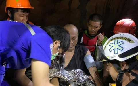 Trên đường hành hương, nhà sư Thái Lan bị mắc kẹt 3 ngày trong động lớn ngập nước và cuộc giải cứu ngoạn mục của 17 thợ lặn