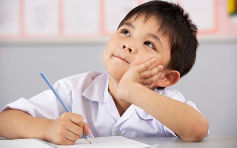Nhìn vào “5 cấp độ bút chì” này, mẹ bắt bài ngay con có tập trung học trên lớp hay không