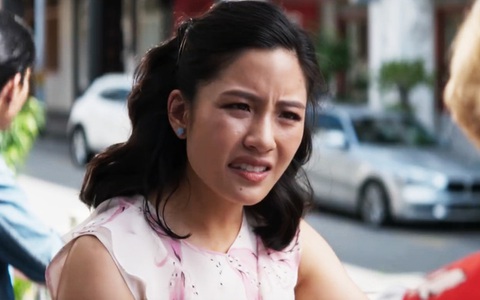 Đi làm sớm rẽ vào quán xôi ăn sáng, tôi run rẩy đánh rơi cả bát khi bác bán hàng khoe ảnh con trai 