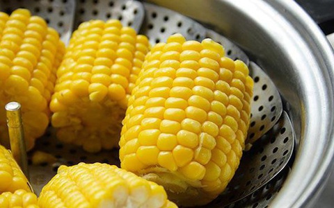Một tài khoản TikTok chia sẻ lý do "tại sao không nên ăn bắp" nhưng lời phản hồi của chuyên gia mới là điều bạn nên nhớ