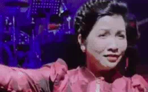 Màn fanchant "đau khổ" nhất lịch sử Vpop gọi tên Mỹ Linh và fan: cùng hòa giọng Trên Đỉnh Phù Vân mà chính chủ "méo mặt" luôn