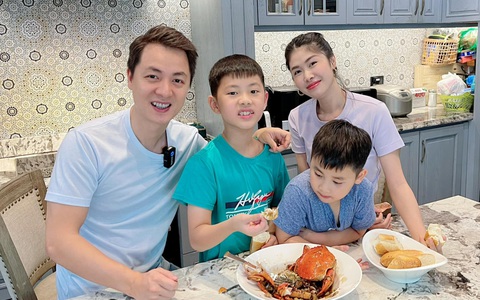Bà xã Đăng Khôi tiết lộ suy nghĩ siêu hài của con trai út: Vui thì bảo "bố đẻ trứng rồi ấp nở ra con", giận thì đòi "chui lại vào quả trứng"!