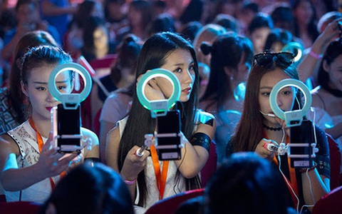 Vỡ mộng làm giàu nhờ livestream tại Trung Quốc